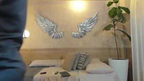 MAGNUS DAHL online show from February 20, 11:53 am