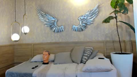 MAGNUS DAHL online show from February 18, 3:20 pm