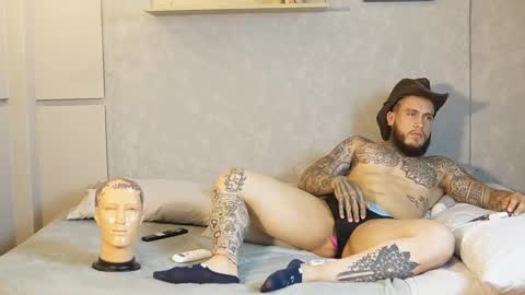 MAGNUS DAHL online show from February 1, 9:40 pm