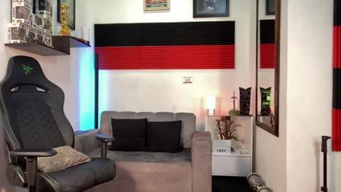 If you want me to use the Lovense please let me know  --    online show from May 1, 9:31 pm