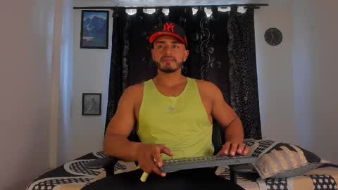 Magnusclark online show from December 1, 6:17 pm