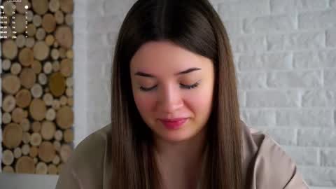 Lucy online show from February 19, 2:22 am