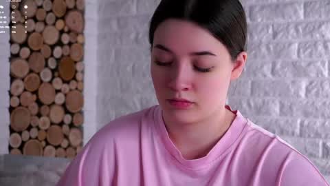 Lucy online show from April 15, 2:15 am