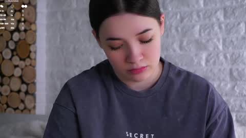 Lucy online show from May 23, 2:40 am