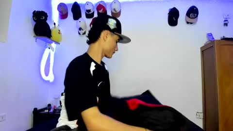 maiker_vanz online show from May 17, 10:19 pm