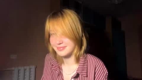 Evie online show from June 9, 8:52 pm