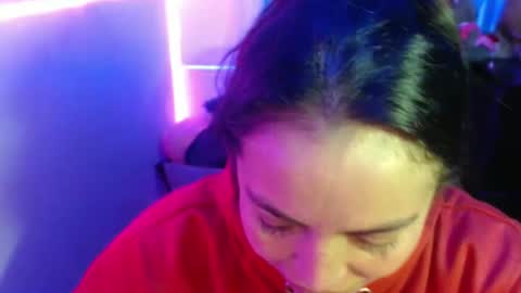 Hello friends Im on another account    online show from February 18, 1:21 am