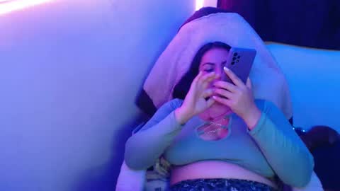 Hello friends Im on another account    online show from February 22, 5:34 am