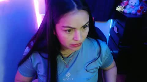 Hello friends Im on another account    online show from March 11, 4:51 am