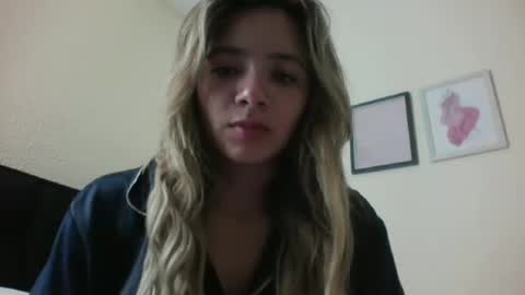 majo_gomezz online show from February 16, 4:21 am