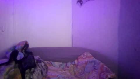 Snapshot of make_me_cum_69x chatting on October 15, 10:27 am make_me_cum_69x online show from October 15, 10:27 am