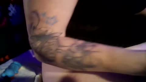 Snapshot of make_me_cum_69x chatting on February 22, 7:03 pm make_me_cum_69x online show from February 22, 7:03 pm