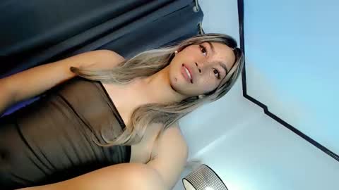 Reyn online show from February 23, 12:40 pm