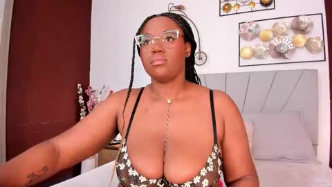 makena online show from November 4, 3:19 am