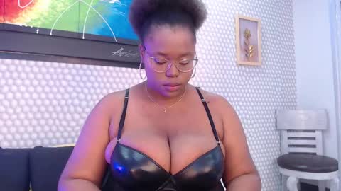 makena online show from February 24, 5:00 am