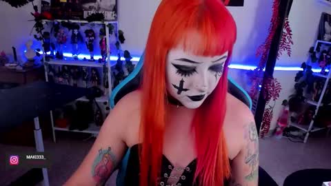Snapshot of makii_33 chatting on October 1, 11:36 pm ...  ... online show from October 1, 11:36 pm