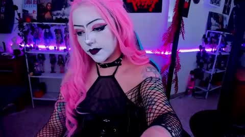 Snapshot of makii_33 chatting on September 17, 11:30 pm ...  ... online show from September 17, 11:30 pm