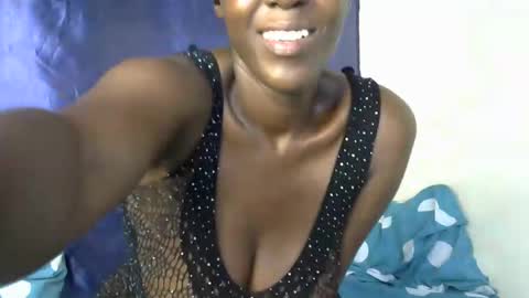 Snapshot of malaika_musa chatting on September 15, 6:09 pm malaika_musa online show from September 15, 6:09 pm