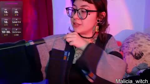 Mar  Alicia     Rosie  v A L I C I A W I T C -  Meg Cherie online show from August 5, 4:31 am