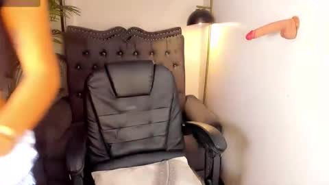 malicious_bitchcarla69xx online show from June 5, 6:52 am