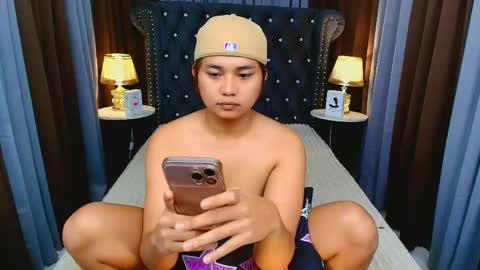 maliyah_vaughan online show from April 11, 2:21 pm