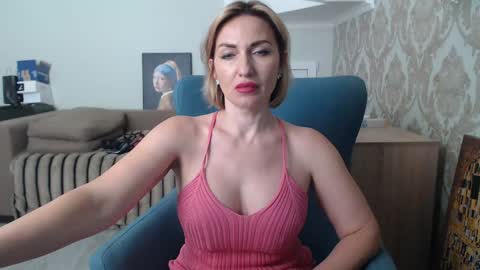 mallinia online show from April 4, 11:06 am