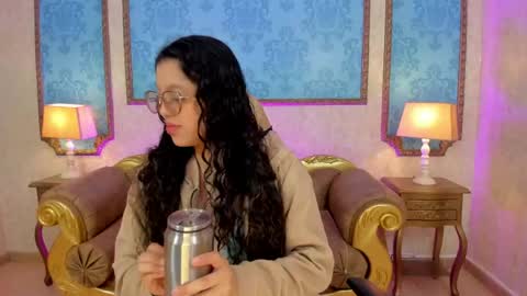 maloryjones online show from June 8, 11:55 am