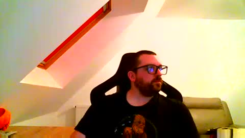 breton online show from December 21, 7:27 pm