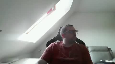 breton online show from March 6, 8:41 am