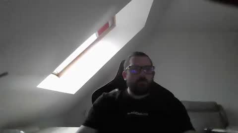 breton online show from February 26, 8:17 am