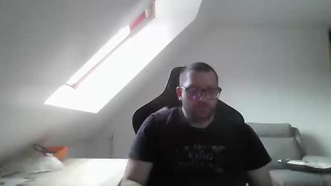 breton online show from December 8, 3:45 pm