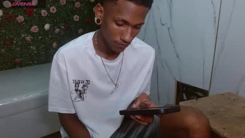 man_san11 online show from January 12, 7:10 pm