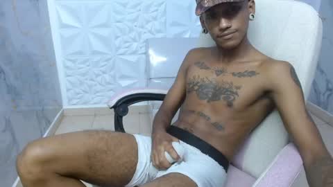 man_sant11 online show from April 24, 6:43 pm