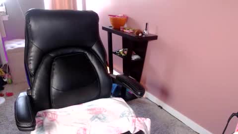 MandyBabyXXX online show from February 19, 8:08 pm