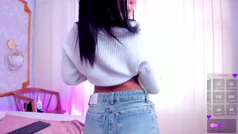 manelyk_evanss online show from July 23, 1:09 pm
