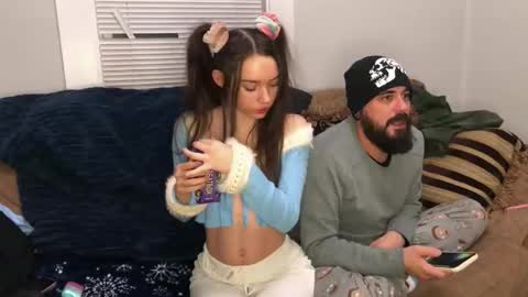 manicpixiedreamfrog online show from January 6, 3:54 am