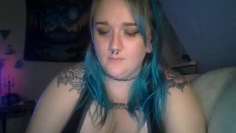 ManicPixiePop online show from October 24, 2:45 am