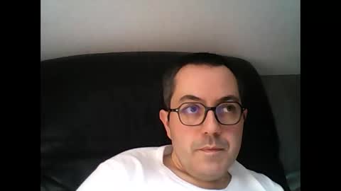 Snapshot of manu5933 chatting on February 7, 1:22 pm manu5933 online show from February 7, 1:22 pm