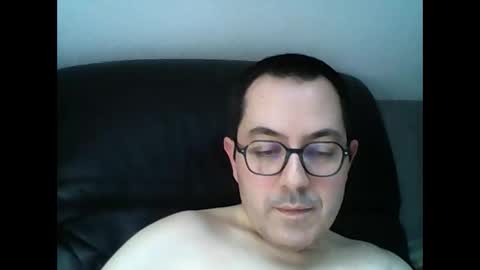 Snapshot of manu5933 chatting on February 20, 2:24 pm manu5933 online show from February 20, 2:24 pm