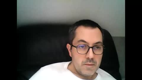 Snapshot of manu5933 chatting on February 12, 12:44 pm manu5933 online show from February 12, 12:44 pm