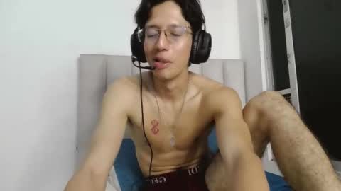 Manuel online show from March 23, 12:15 am