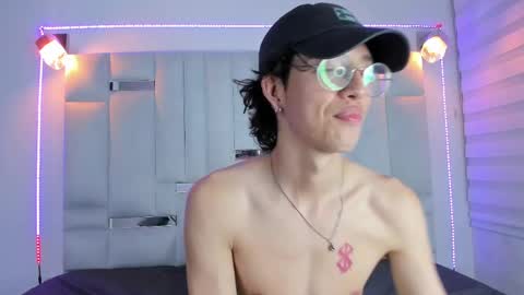 Manuel online show from February 27, 8:09 pm