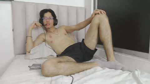 Manuel online show from April 18, 2:02 am