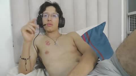 Manuel online show from March 25, 3:24 am