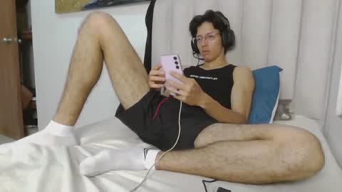 Manuel online show from April 6, 3:37 am