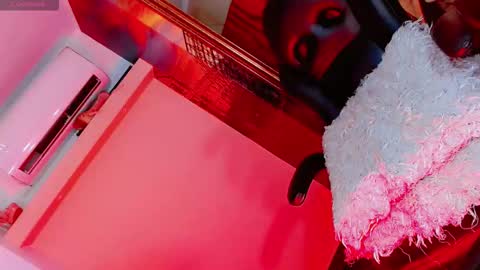 Manuela Kingsley online show from December 21, 1:39 pm