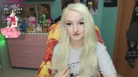 Manuela online show from July 19, 6:54 pm