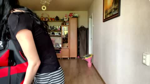 Emma online show from June 6, 7:58 am
