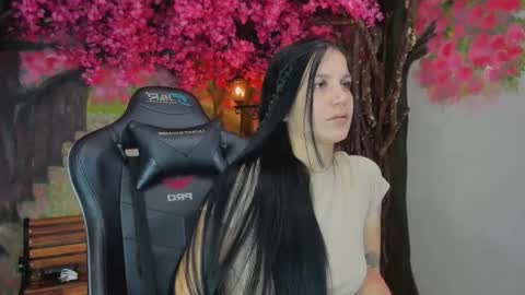 Mara Hanson online show from December 15, 3:41 pm