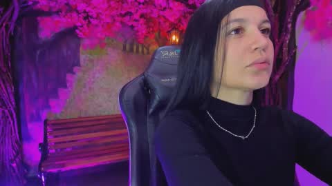 Mara Hanson online show from December 22, 12:23 pm